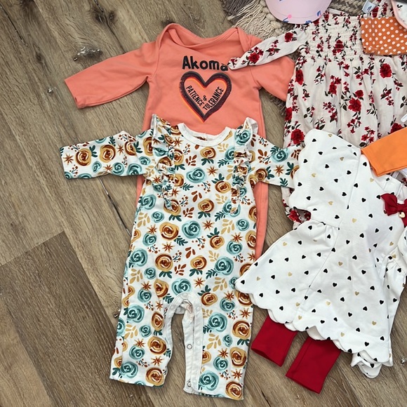 0-3 Month Baby Girl Clothing Bundle - Picture 2 of 6